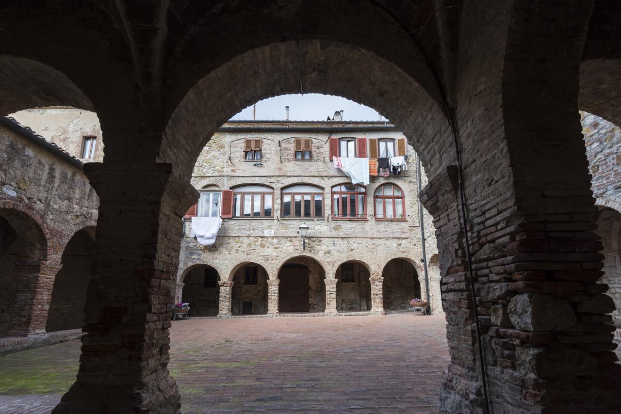 Il Chiostro Appartamenti & Suites Suvereto Extérieur photo
